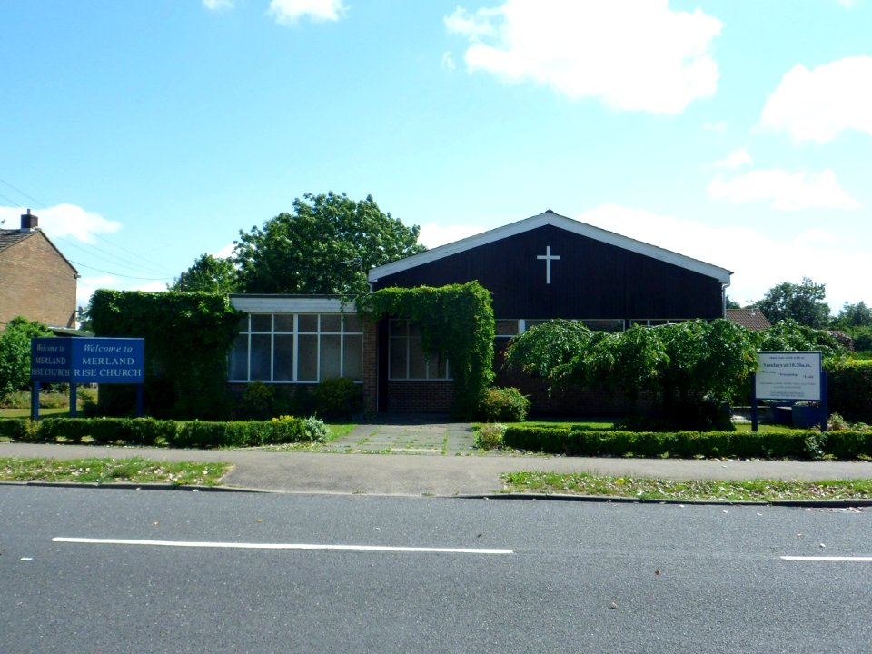 Merland Rise Church, Merland Rise, Tadworth (August 2013) (4)