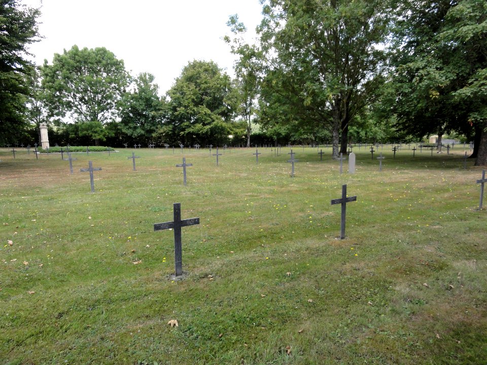 Merles-sur-Loison (Meuse) cimetière militaire allemand (08)