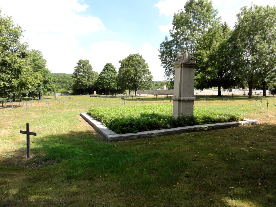 Merles-sur-Loison (Meuse) cimetière militaire allemand (06)