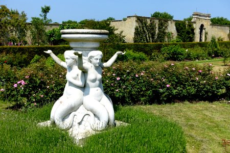 Mermaid Basin, Italy, 1800s - Wrest Park - Bedfordshire, England - DSC08004