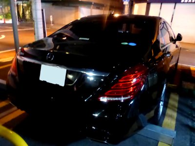Mercedes-Benz S550 long (W222) at night rear photo