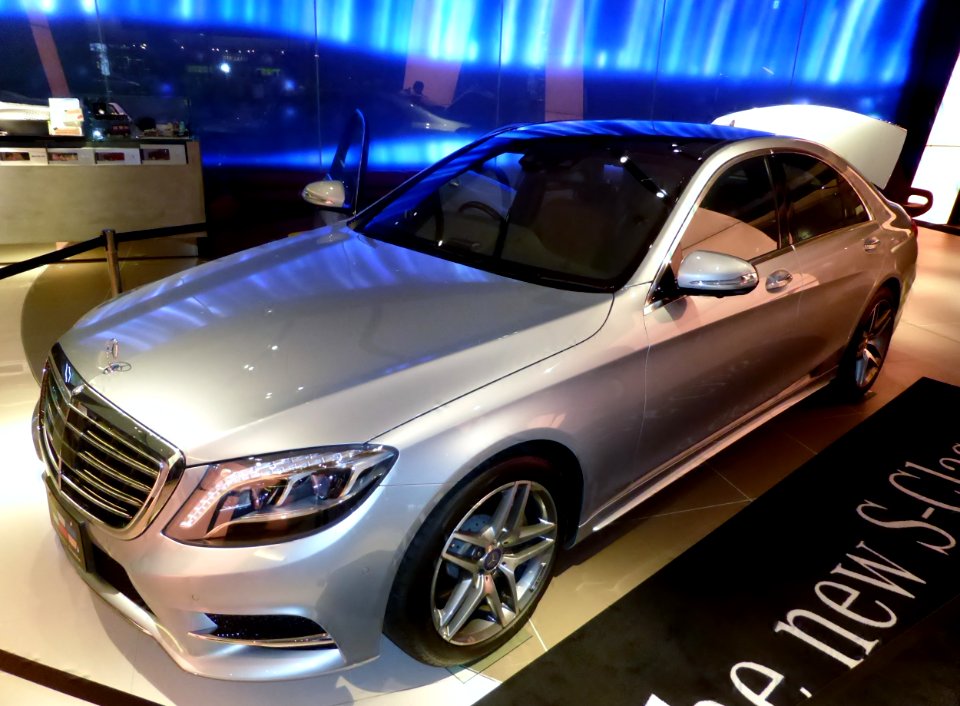 Mercedes-Benz S400 HYBRID (W222) front