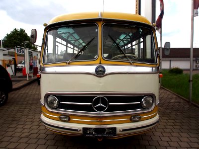 Mercedes-Benz O 321 HL bild1