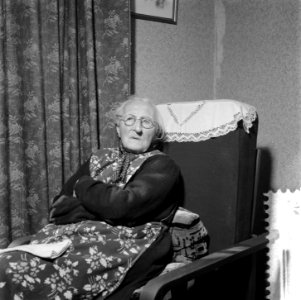 Mevrouw H A Borggreve te Amsterdam 100 jaar op 244, Bestanddeelnr 909-5017