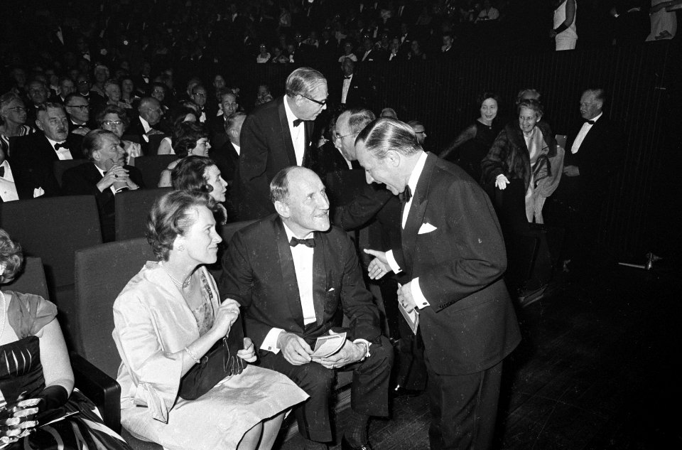 Mevrouw Luns, minister van Buitenlandse Zaken mr J Luns en minister-president , Bestanddeelnr 920-4119