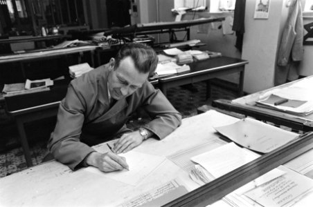 Metaalarbeiders houden fabriek bezet in Belgie, Bestanddeelnr 920-3710