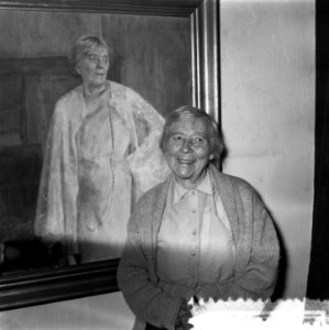 Mevrouw Roogaards-Sandberg 27 oktober 80 jaar , nog steeds actrice. Opnamen aan , Bestanddeelnr 908-0579