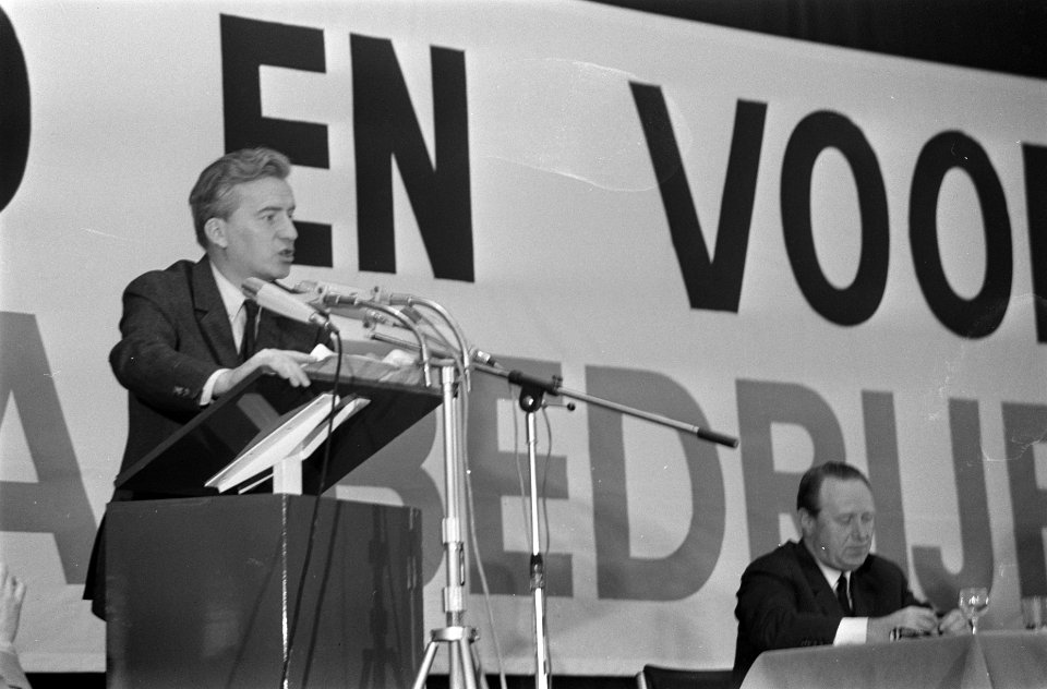 Metaalarbeiders van het NVV bijeen in Utrecht i.v.m. nieuwe CAO A. Kloos (voorzi, Bestanddeelnr 921-9187