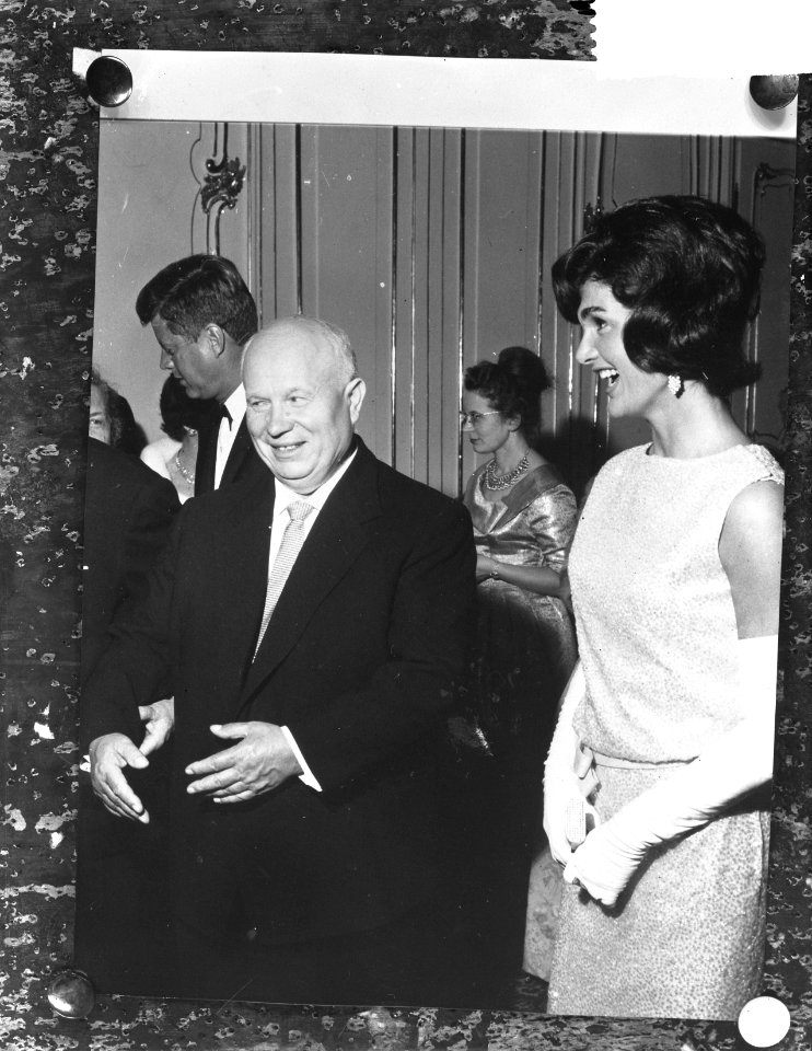Mevrouw Kennedy en Nina Chroestjev, Bestanddeelnr 912-5544
