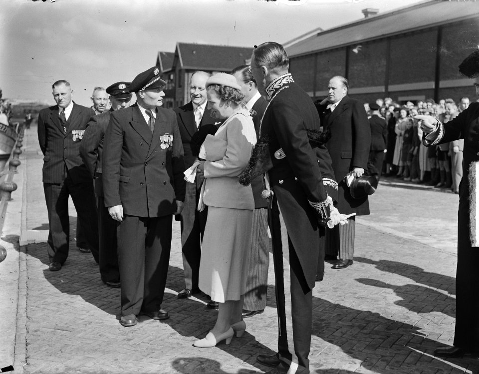Met Vermeulen komt Neeltje Jacoba, Bestanddeelnr 903-4977