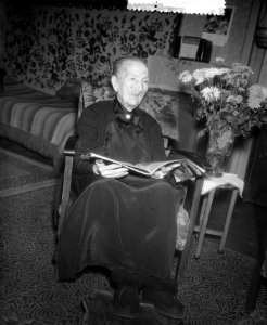 Mevrouw J. J. de Calonne Meister Den Haag 10 november 106 jaar, Bestanddeelnr 907-4224