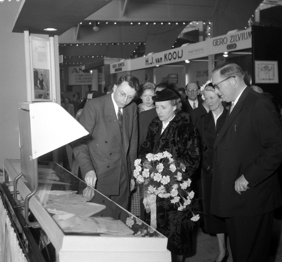 Mevrouw d'Ailly opent de huishoudbeurs in de RAI, Bestanddeelnr 905-0256