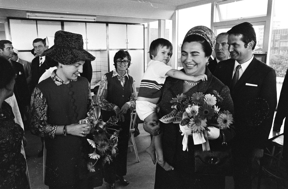 Mevrouw Broz en Prinses Margriet bezoeken het Emma Kinderziekenhuis, Bestanddeelnr 923-9468