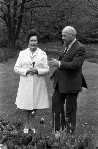 Mevrouw Allende ontvangen door Den Uyl in Catshuis Den Uyl en mevrouw Allende i, Bestanddeelnr 927-1745