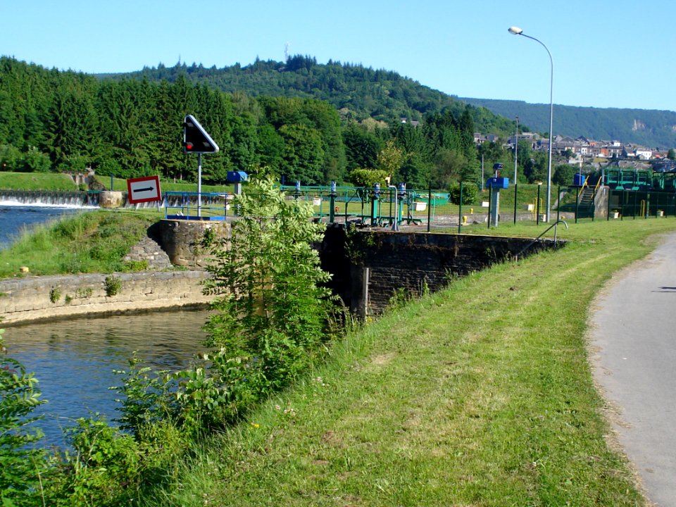 Meuse with canal lock near Fumay