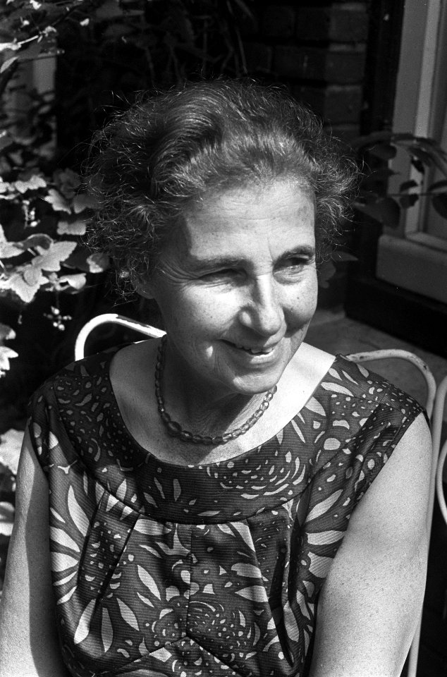 Mevrouw Van der Does-Enthoven, Bestanddeelnr 923-7277