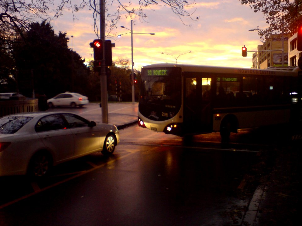 Mexican Standoff, Bus Car, Grafton Bridge