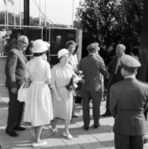 Mevrouw Ben Goerion op Floriade, Bestanddeelnr 911-3602