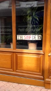 Message sur un restaurant de Granville, France photo