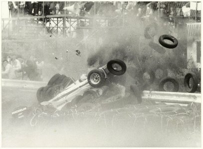 Met 250 km per uur vliegt René Arnoux tijdens de Grand Prix uit de bocht. NL-HlmNHA 54003947
