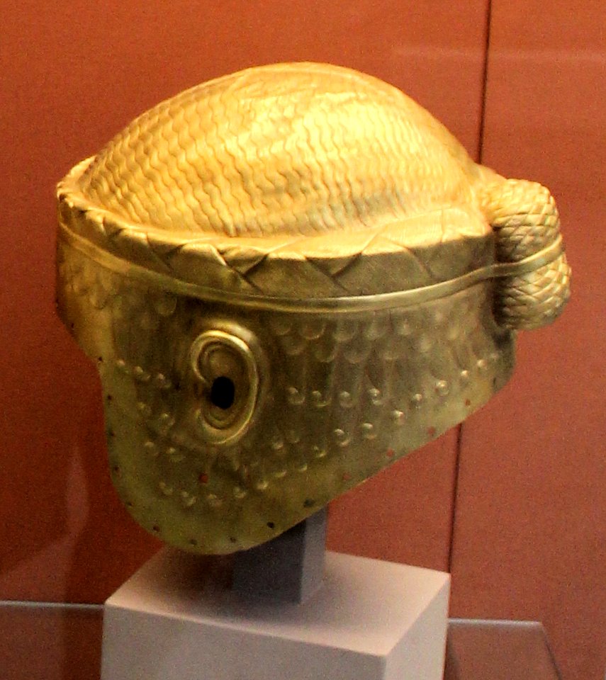 Meskalamdug helmet back view