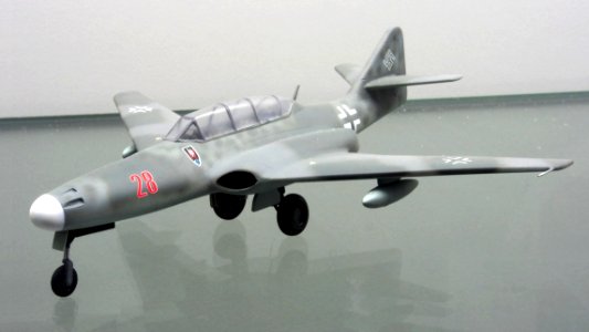 Messerschmitt Me 262 HG III pic1