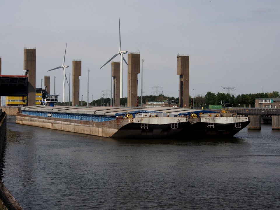 Merwede - ENI 02333651 & ENI 02335365, Kreekraksluisen pic1
