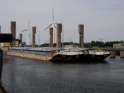 Merwede - ENI 02333651 & ENI 02335365, Kreekraksluisen pic1