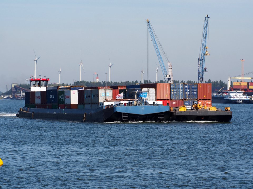 Merwedelta (ship, 1999), ENI 02324481, Port of Antwerp pic1