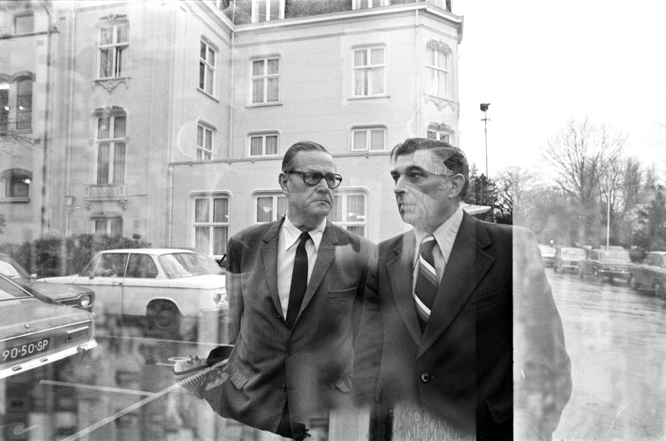 Metaaloverleg in Den Haag Prins (l) (werkgeversvoorz) en Wamsteker (werknemer, Bestanddeelnr 927-7054