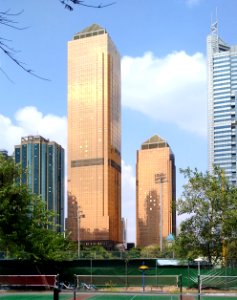 Metro Plaza 1