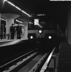 Metro Rotterdam Maas Station. Centraal Station, Bestanddeelnr 920-8593