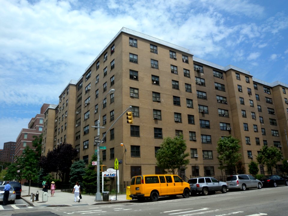 Metro North Plaza Houses jeh