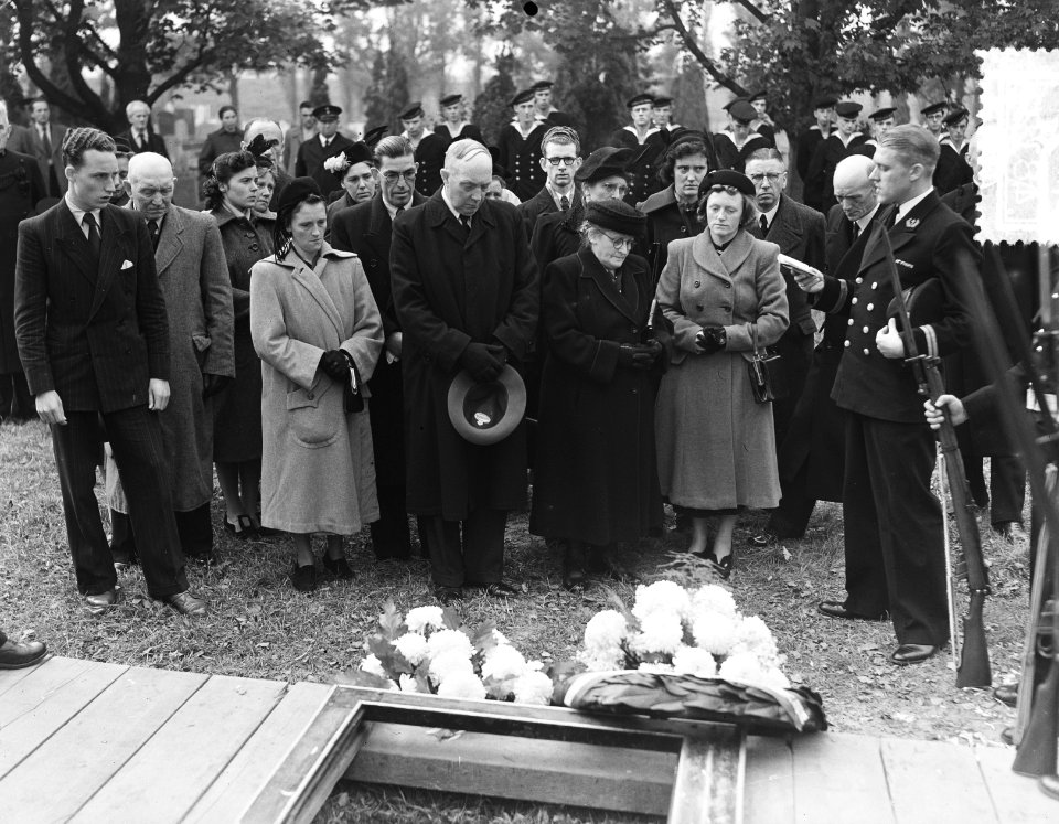 Marvo begrafenis, Bestanddeelnr 904-8121