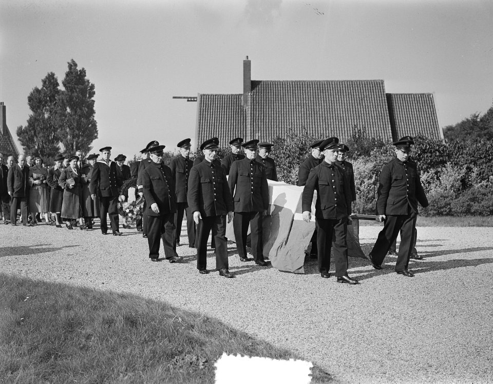 Marvo begrafenis Amsterdam-Noord J. van Schaik, Bestanddeelnr 904-7934
