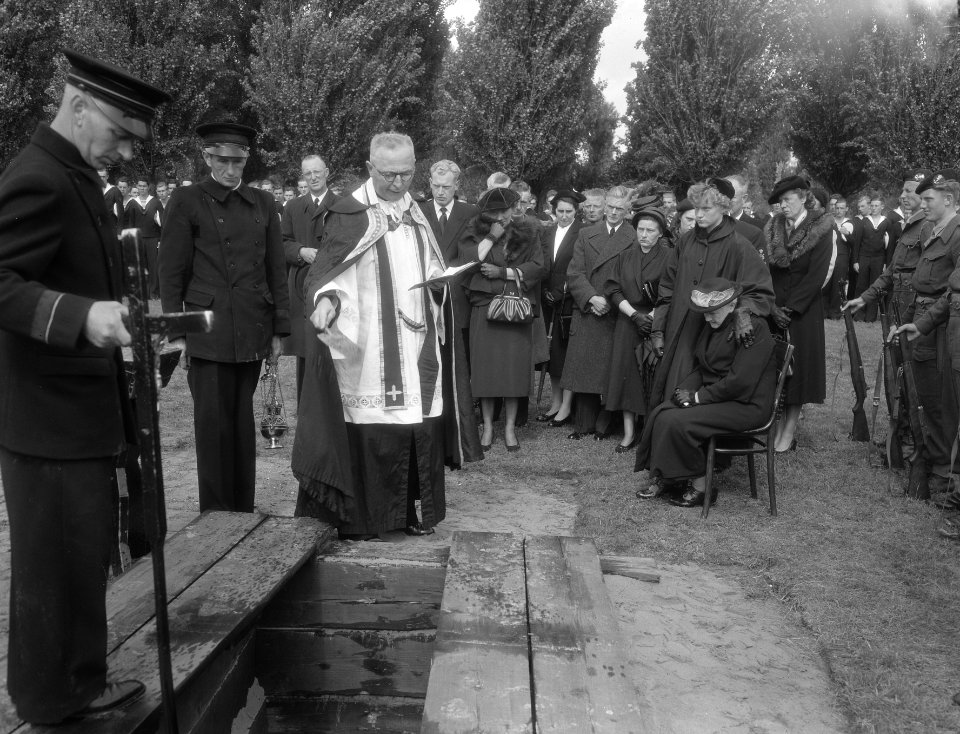 Marvo begrafenis, Bestanddeelnr 906-5762