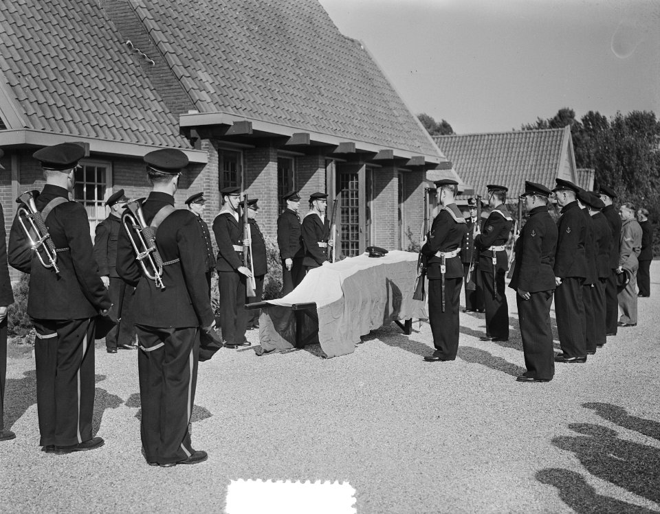 Marvo begrafenis Amsterdam-Noord J. van Schaik, Bestanddeelnr 904-7936