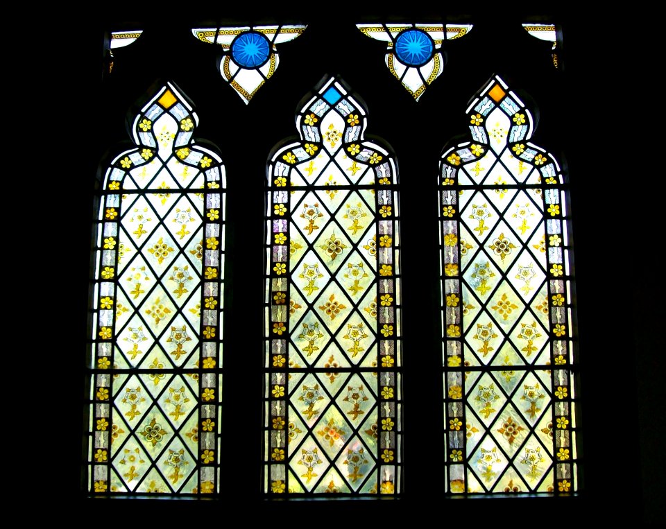 Marton church, window with floral motifs