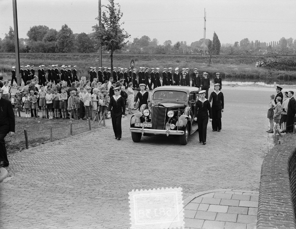 Marvo begrafenis matroos 1e kl. J. W. Stark begraafplaats Vredenhof, Bestanddeelnr 905-8138