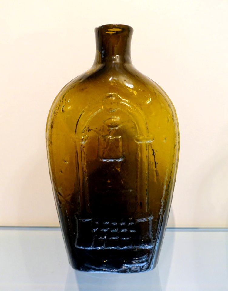 Masonic pint flask, Keene Glass Works (New Hampshire), c. 1825, mold-blown glass - Currier Museum of Art - Manchester, NH - DSC07982