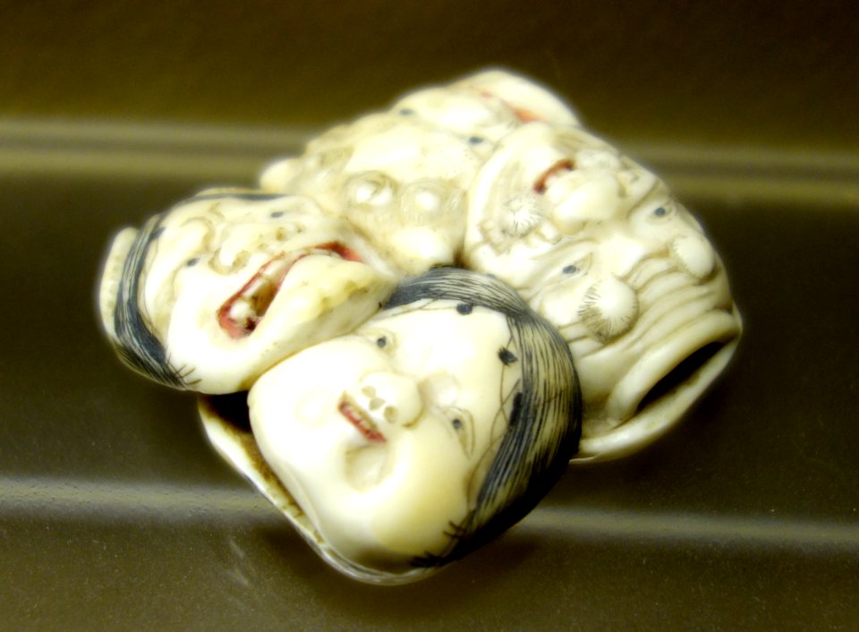 Masks netsuke - Fairbanks Museum and Planetarium - DSC04354