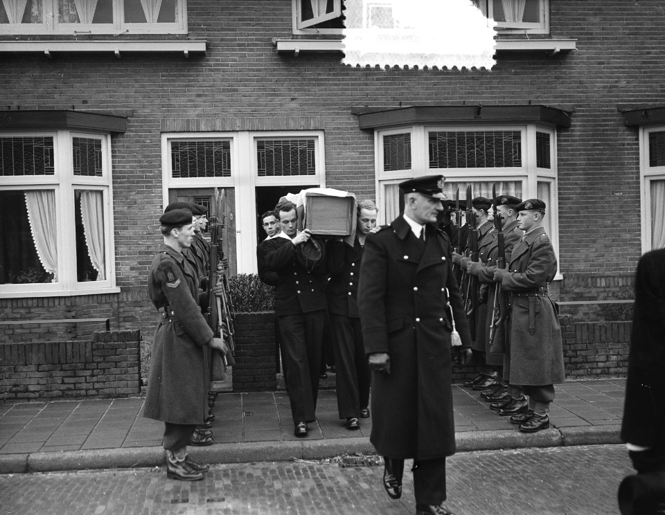 Marvo begrafenis Den Helder, Bestanddeelnr 906-9196