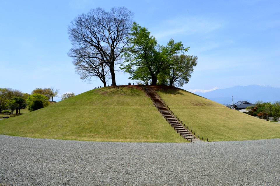 Maruyamazuka Kofun (Kofu) zenkei