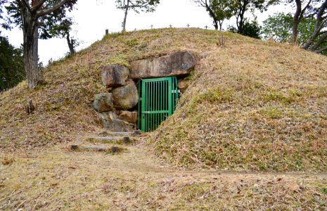 Maruyama Kofun (Yasu), entrance