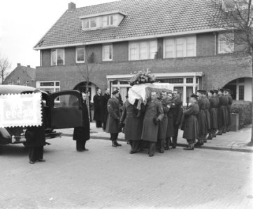 Marvo begrafenis Majoor der Marvo D. J. Vos, Den Helder, Bestanddeelnr 906-2599