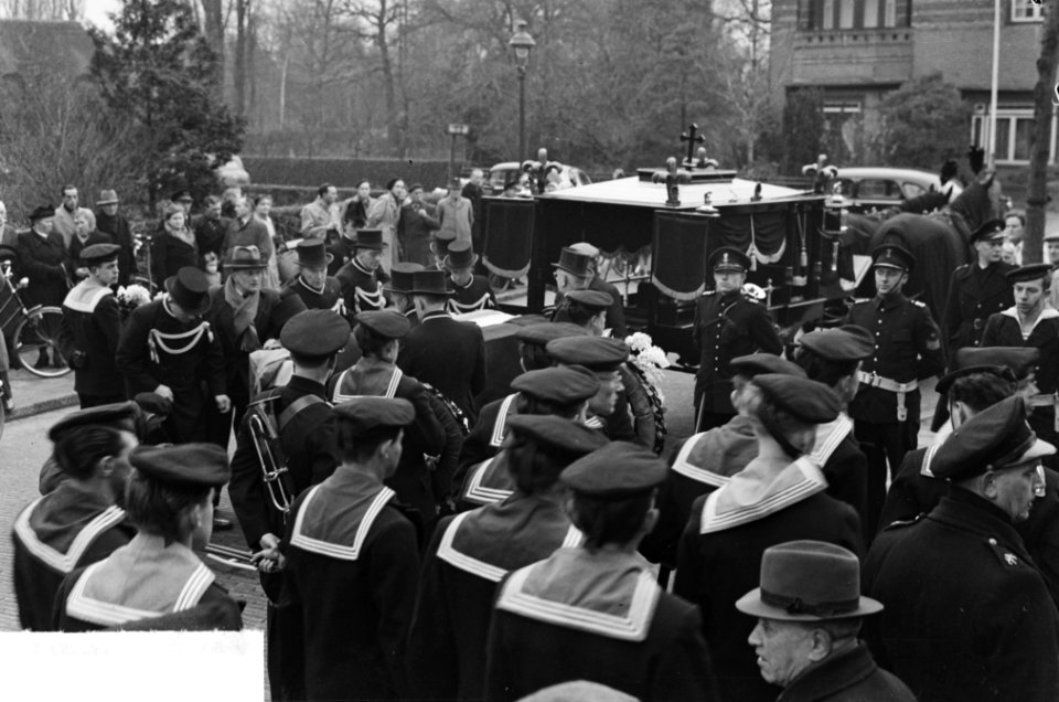 Marvo begrafenis Eindhoven Van Schaik, Bestanddeelnr 904-4497