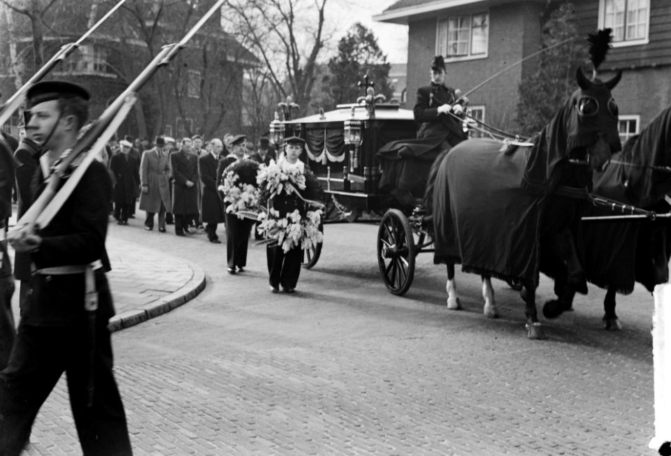 Marvo begrafenis Eindhoven Van Schaik, Bestanddeelnr 904-4500
