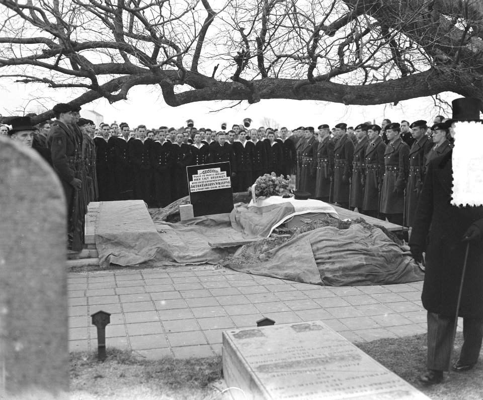 Marvo begrafenis Majoor der Marvo D. J. Vos, Den Helder, Bestanddeelnr 906-2602