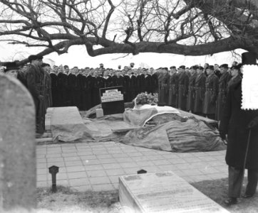 Marvo begrafenis Majoor der Marvo D. J. Vos, Den Helder, Bestanddeelnr 906-2602