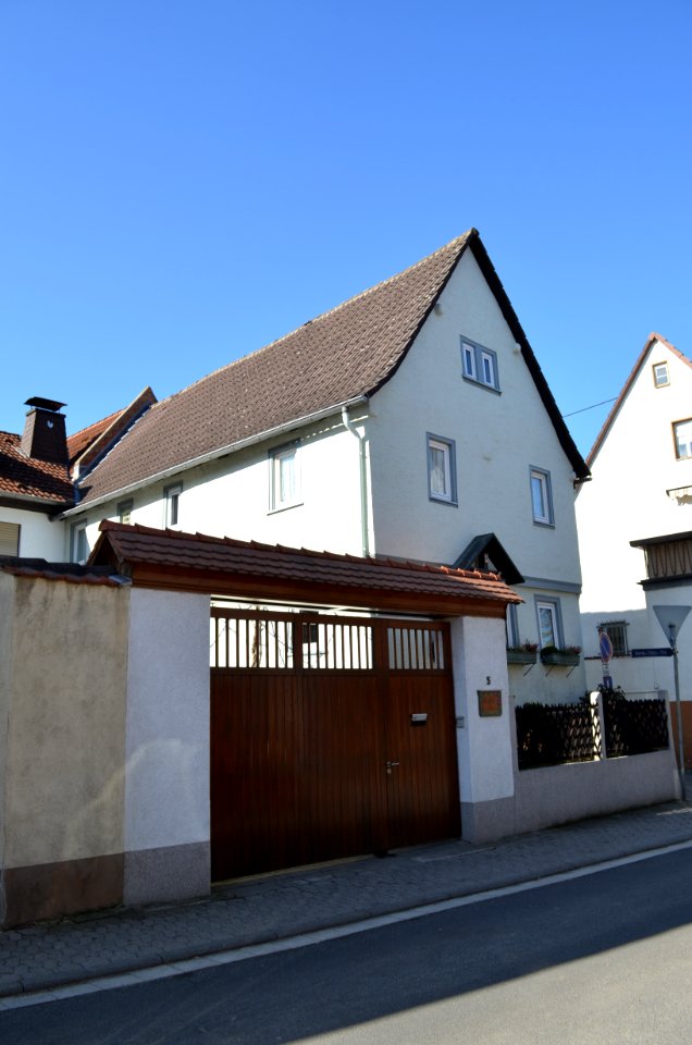Marxheim, Eichstraße 5